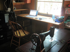 the cybercafe (and sewing room) at stonelake farm